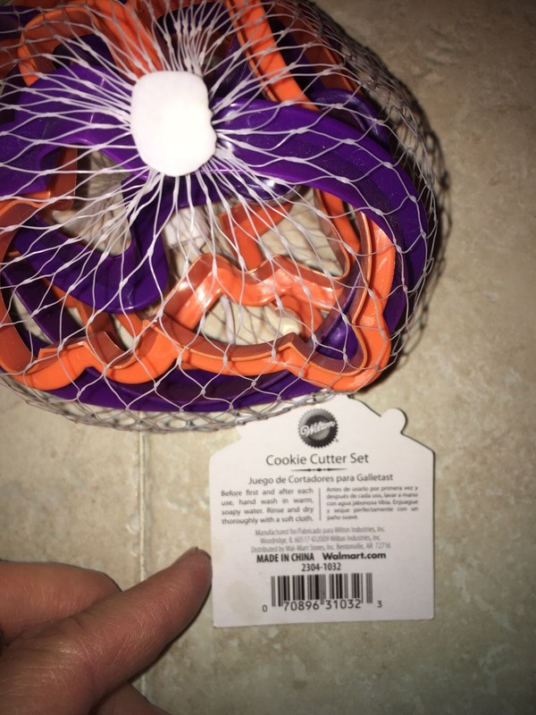 Wilton Halloween Cookie Cutter Set - Pumpkin, Ghost, Cat, 6 Pc New Plastic gallery