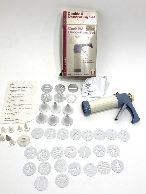 45 Piece cookie press decorating kit Icing Cupcake Injector