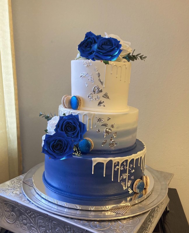 Insunsix Blue Artificial Roses 16Pcs Velvet Royal Blue Roses Silk Flowers 3.94 gallery