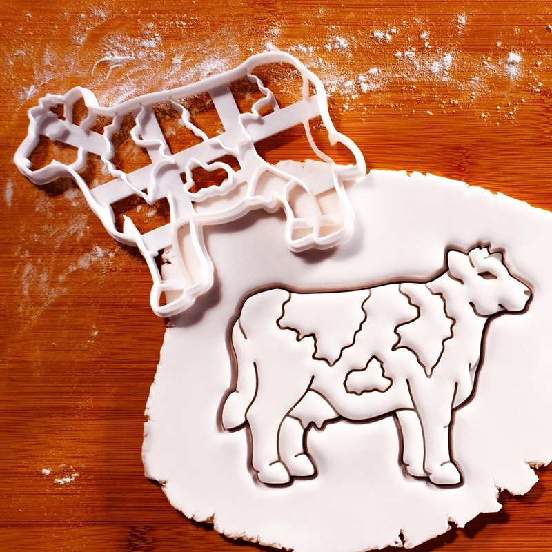 Dairy Cow Body Cookie Cutter – animal farm udder Holstein Friesian heifer farmer