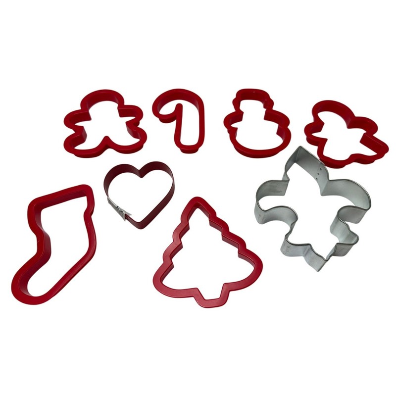 NWT Holiday Christmas Valentine Cookie Cutters 8 Count Metal/Plastic