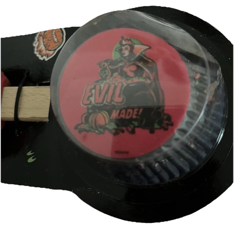 Disney 100 Wicked Queen Halloween Spatula, Cookie Cutter And Cupcake Holders gallery