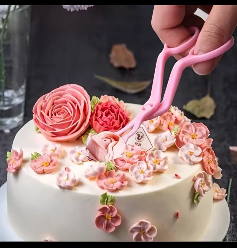 Cake Decorating Piping Tips Stainless Steel Set 122pcs Roses Flowers Decoration gallery