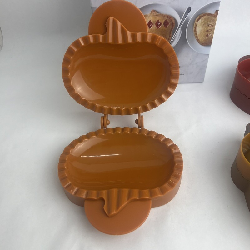 Williams Sonoma Baking Autumn Mini Pies Molds Create Pumpkin Acorn Apple Shapes gallery