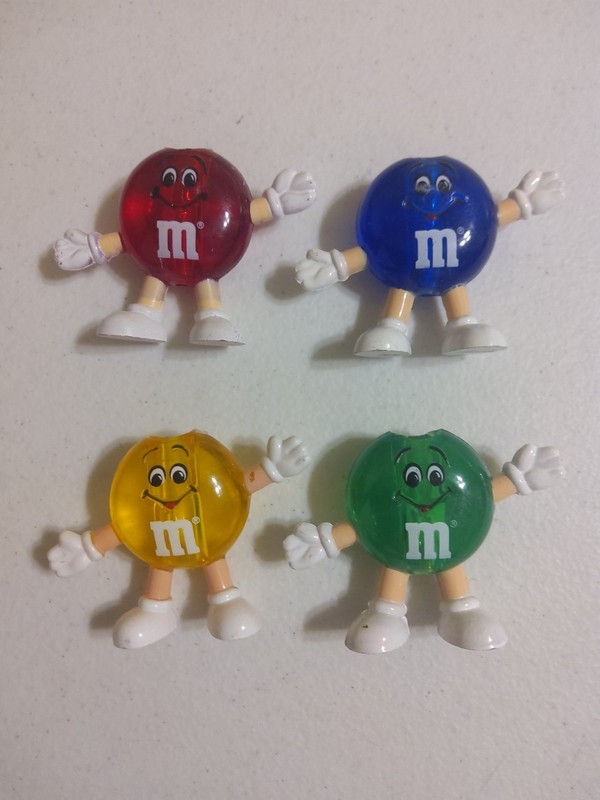 M & M’s Birthday Cake Candle Holders 1.5″ Multicolor Lot Of 4