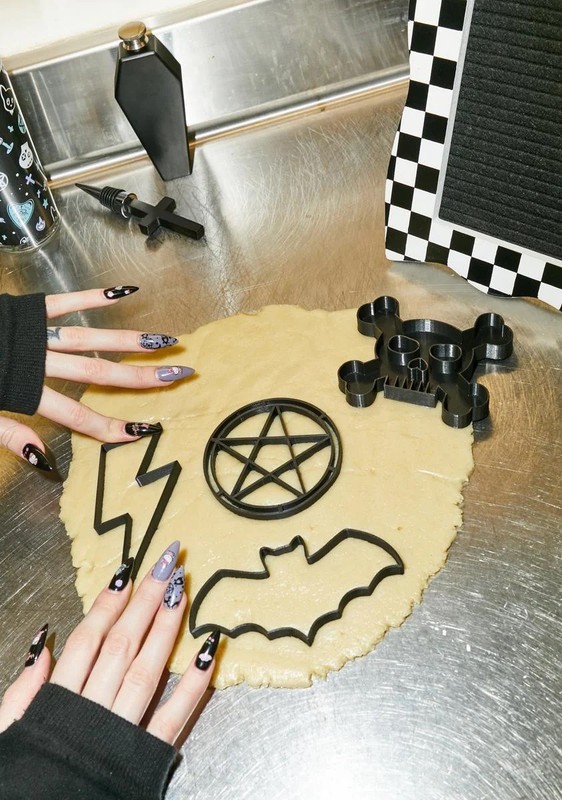 Gothic Cookie Cutters Set - Pentagram, Skull & Bones, Bat, Lightning Bolt gallery