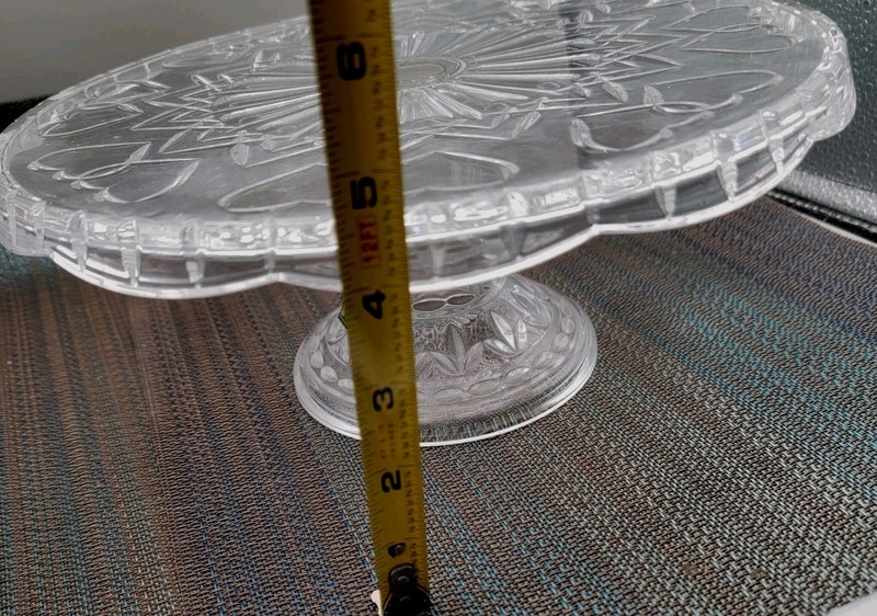 Hearts Design Cake Stand. 11.5" Wide. Shannon Crystal Designs Of Ireland. Nice! gallery