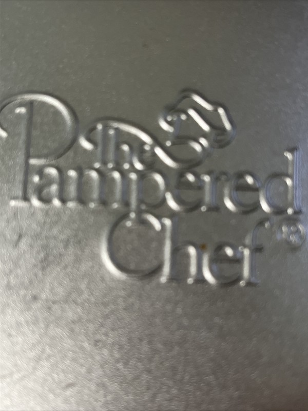 The Pampered Chef - Metal Creative Cutters Set Mini Cookie Cutters Heart Clover gallery