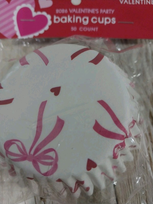 New 50 Ribbon Bow Cupcake Liners Baking Cups Party Valentine's Love Heart Cupid gallery