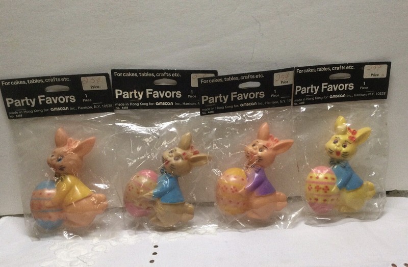 NIP 4 Packs Vintage Amscan Easter Plastic Party Favors Bunny W/ Egg