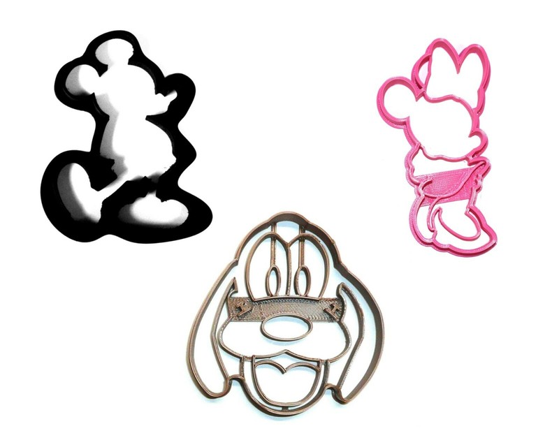 MICKEY AND MINNIE MOUSE WITH PLUTO THE PUP CARTOON COOKIE CUTTER USA PR1413