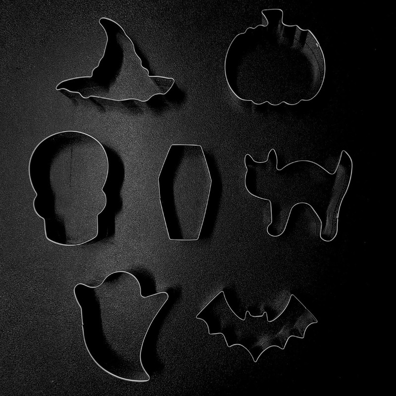 Halloween Cookie Cutters 7 Pieces - Pumpkin, Ghost, Bat, Coffin, Skull, Black... gallery