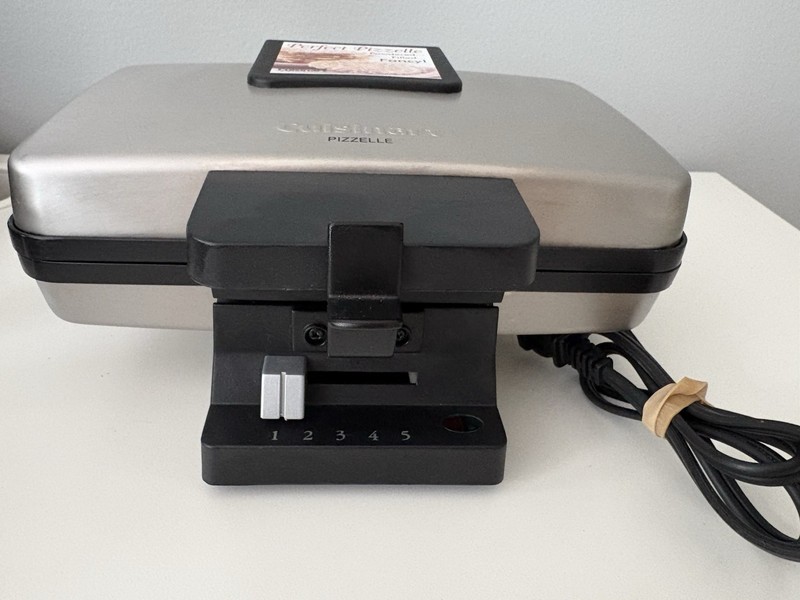 Cuisinart Pizzelle Press WM-PZ2C Non Stick Italian Cookie Maker Tested Clean gallery