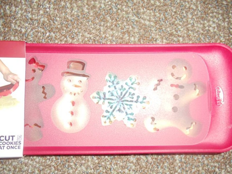 Chef'n Cookease Cookie Cutter & Stencil Holiday Rocker Cookie Cutters New gallery