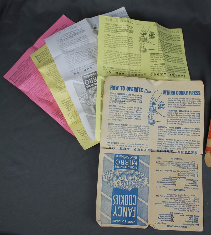 Vintage Mirro Easy-Grip Cookie Press with Instructions/Paperwork gallery
