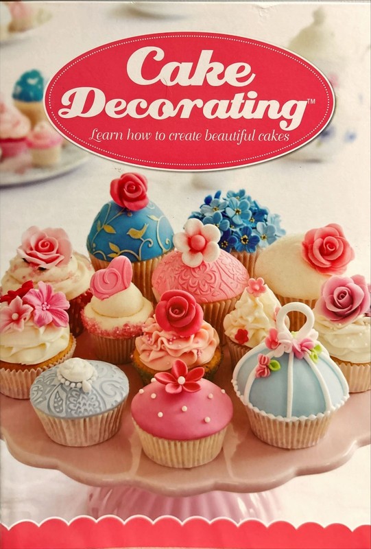 cake decorating tools kit set Books 1-7 Included