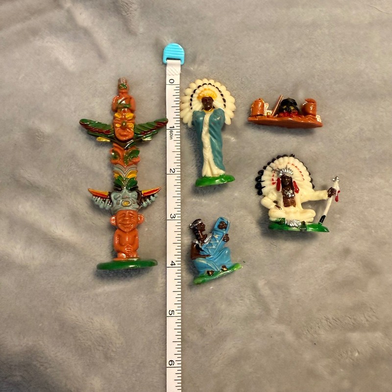 Vintage Plastic Cake Topper Lot of 5 Native American Totem Figures gallery