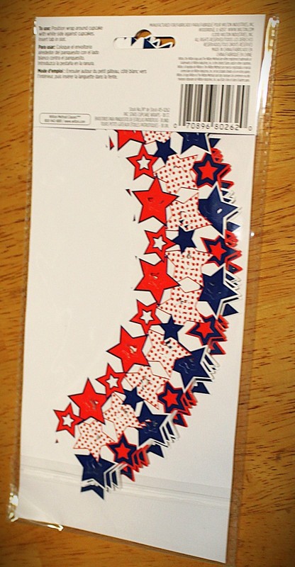 Wilton ~ 18 COUNT CUPCAKE WRAPS - RED, WHITE, BLUE STARS #415-0262 New gallery
