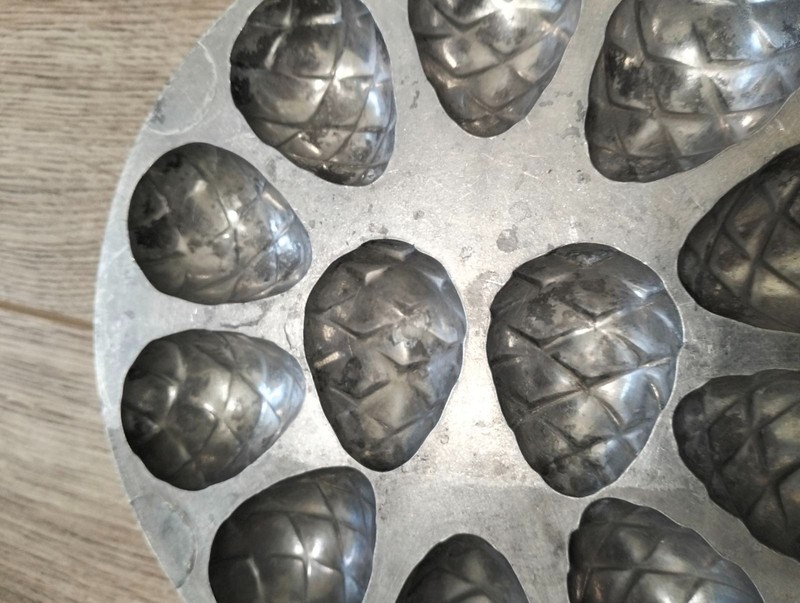 RARE Vintage Original Soviet Press Form Baking Biscuits Cones Mold Oreschki gallery