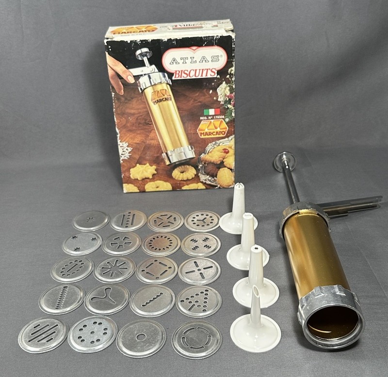 Marcato Atlas Biscuits Maker Cookie Press from Italy, 20 Discs and 4 Tips In Box