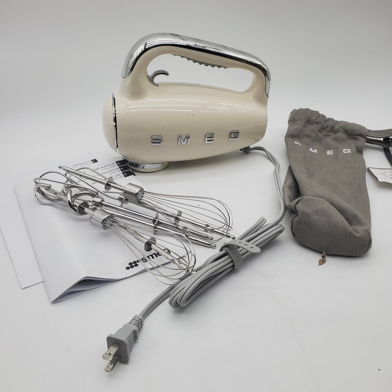 SMEG Retro 9-Speed Hand Mixer – White - Whisk, Beaters, Dough Hooks gallery