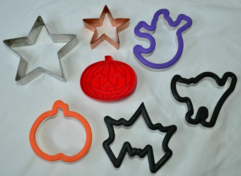 Halloween and Stars Novelty Cookie Cutters Lot of 7