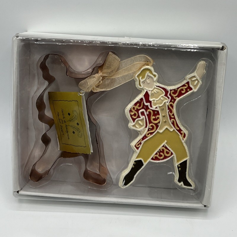 Midwest of Cannon Falls Isabella de Borchgrave Man Cookie Cutter & Ornament Set