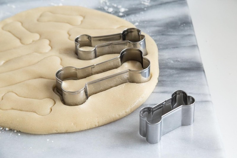 Dog Bone Cookie Cutter Set, Stainless Steel, 3-Piece gallery