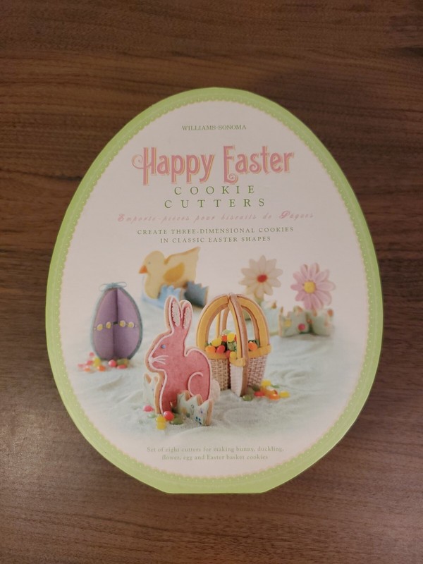 WILLIAM SONOMA 8 PC STAINLESS STEEL HAPPY EASTER COOKIE CUTTERS