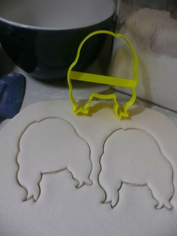SARAH FACE BLOND HAIR OUTLINE HOCUS POCUS HALLOWEEN COOKIE CUTTER USA PR3059 gallery
