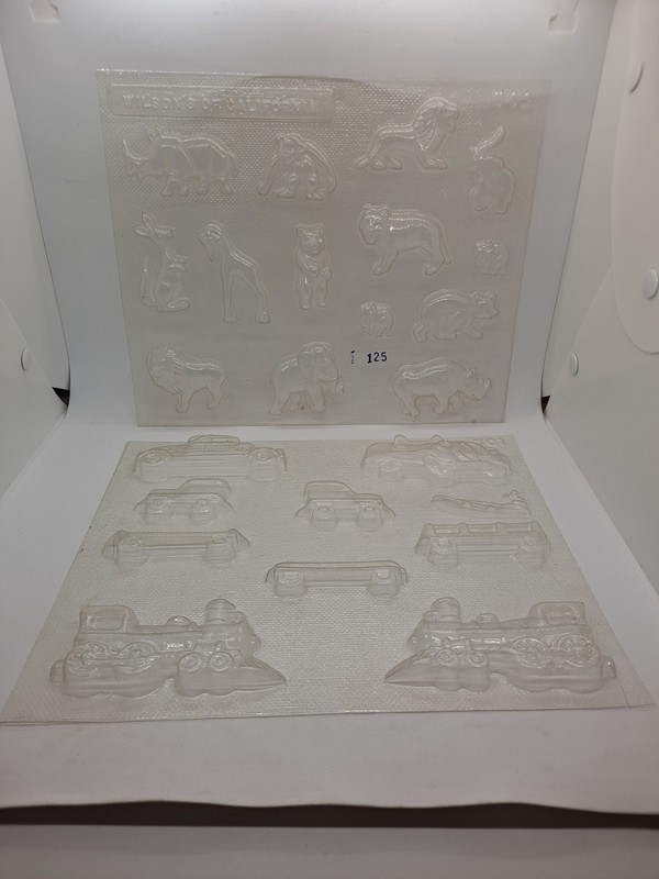 Wilson’s Of California Chocolate/candy Mold Trays Vehicles And Animals