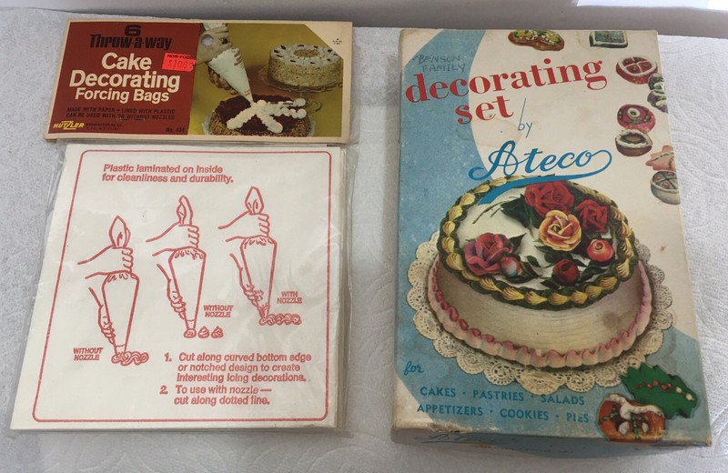 Vintage Ateco Decorating Set #701 with Bonus Vintage Hutzler Forcing Bags #434