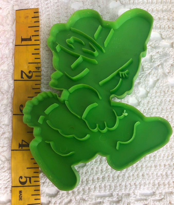5 Vintage 1978 Wilton EASTER Cookie Cutters Green Plastic Duck Chick Rabbit Lamb gallery