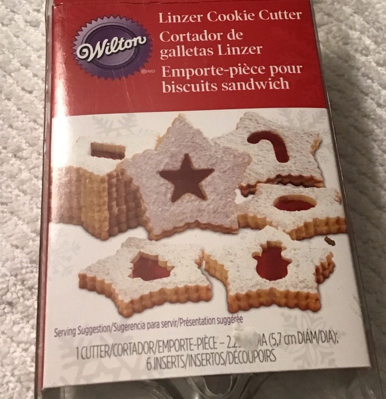 New Wilton Linzer Cookie Cutter Set Fluted Round-6 Shapes Holiday Baking
