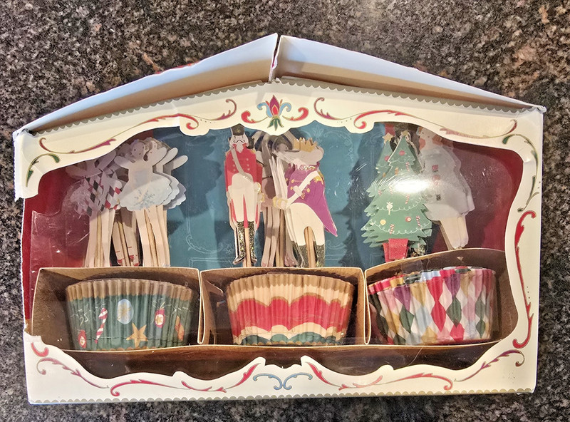 MERI MERI Nutcracker Ballet Christmas 36 Cupcake Cups & 36 Toppers NIB New 2012