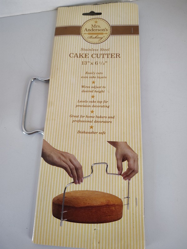 Mrs Anderson’s Cake Cutter 13″ X 6.5″