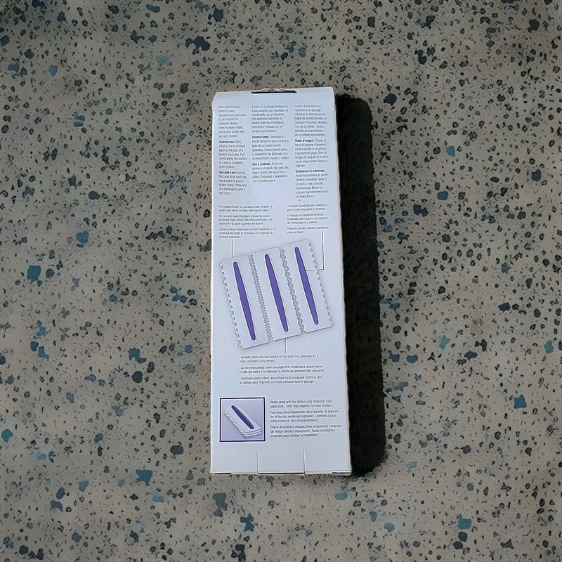 Wilton Icing Smoother Comb Set-3 Piece, White/Purple gallery