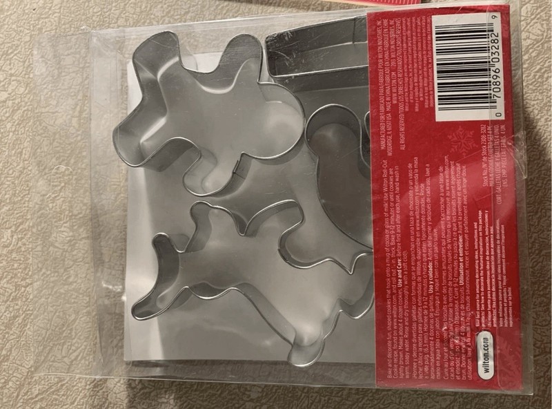 WILTON Cookie Cutters-NEW in Package Metal Christmas 4 Designs gallery