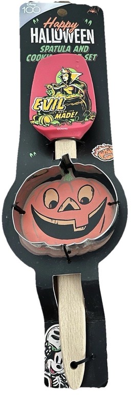 Disney 100 Wicked Queen Halloween Spatula, Cookie Cutter And Cupcake Holders gallery