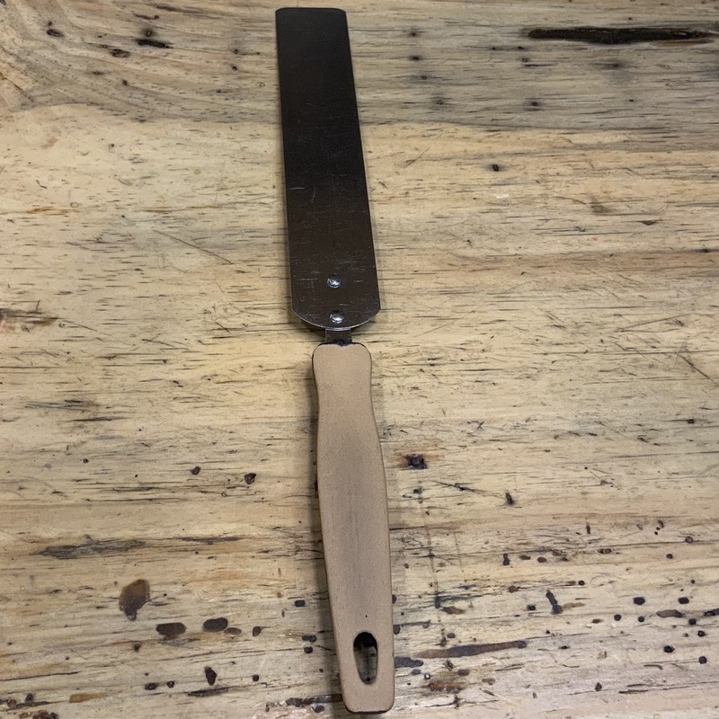 Vtg EKCO USA Offset Icing Spatula Beige & Black Handle Stainless Steel 11.75”