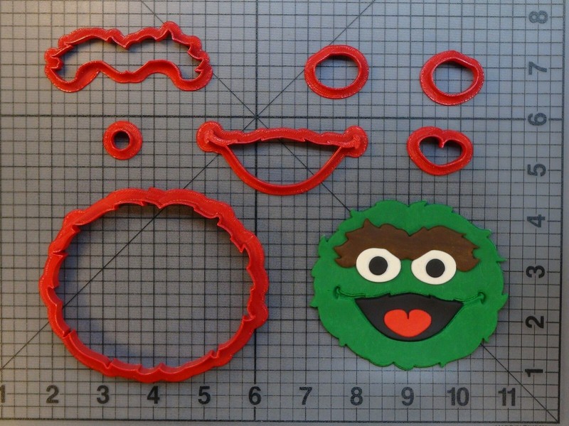 Street Puppets Show – Grouchy Puppet Head 266-B939 Cookie Cutter Set