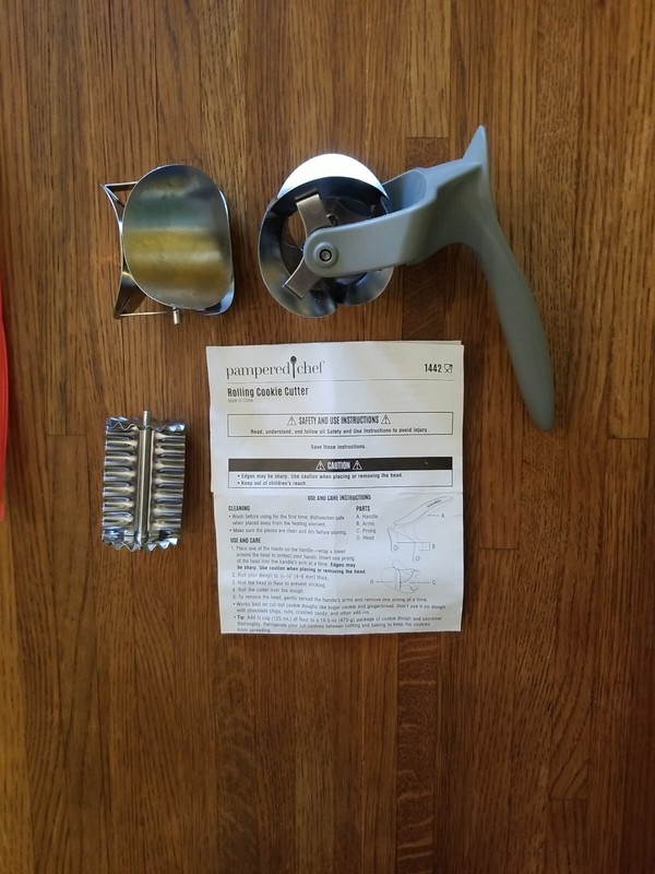Pampered Chef Rolling Cookie Cutter Item #1442 Retired-Circle, Heart, Square-