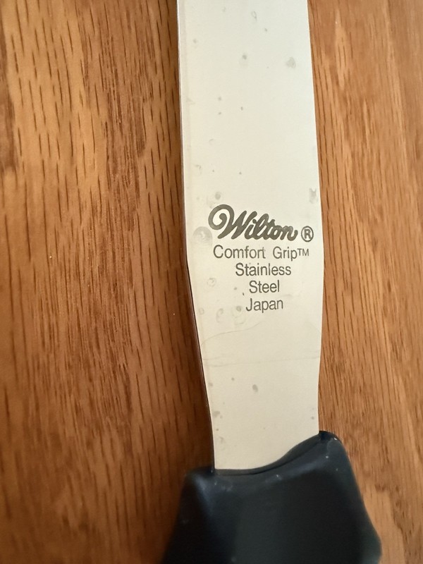 11 Inch Wilton Stainless Cake Frosting Spatula gallery