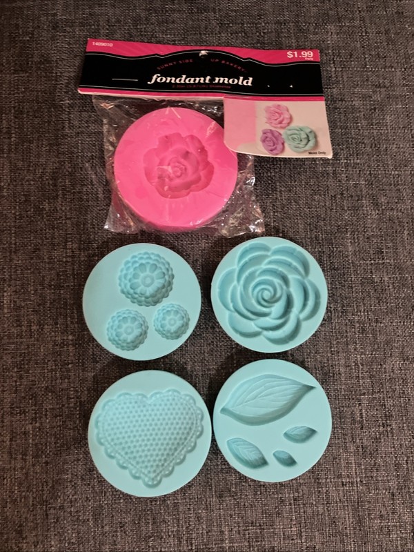 Four Piece Fondant And Chocolate Silicone Molds