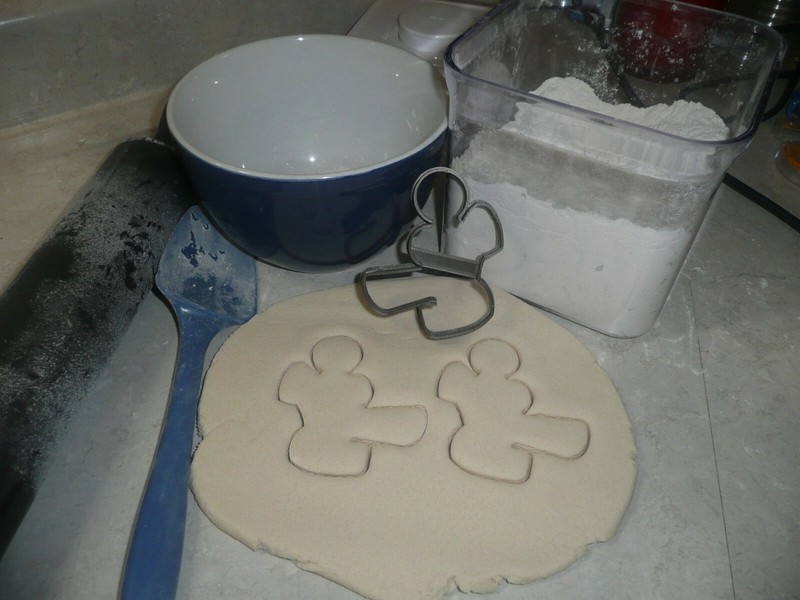 NINJA GINGERBREAD MAN OUTLINE POSE 3 CHRISTMAS SPECIAL COOKIE CUTTER USA PR3210 gallery