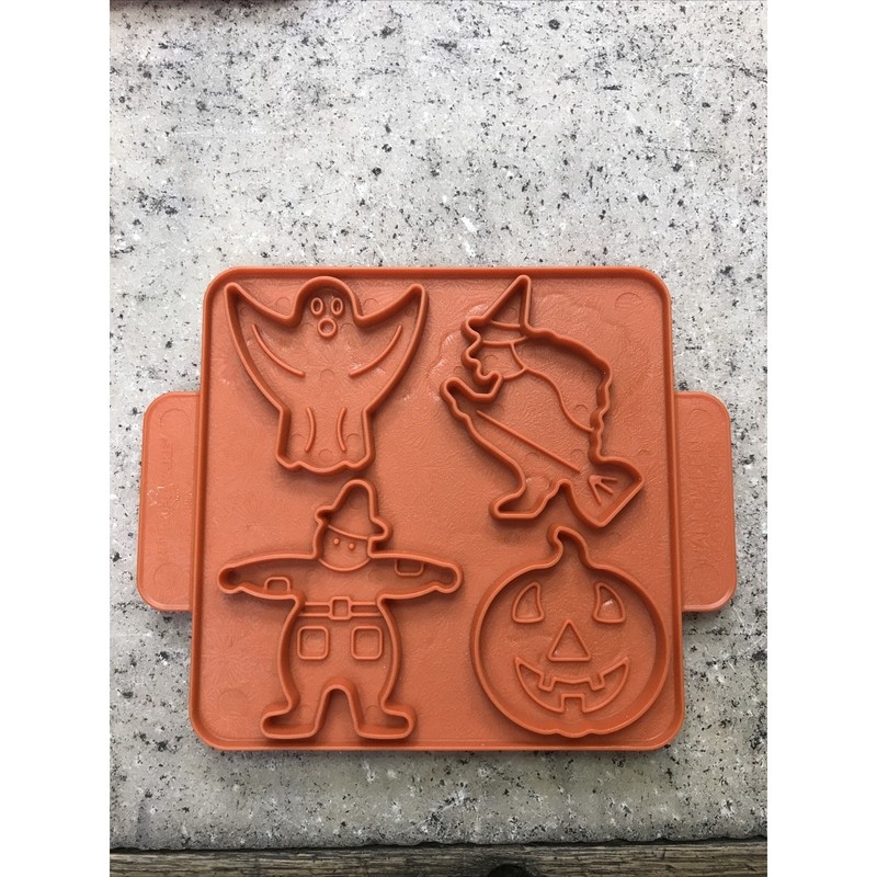 Nordic Ware Cookie Cutter 8 in 1 Reversible - Set Of 3 Seasons - Nice! Fast Ship gallery