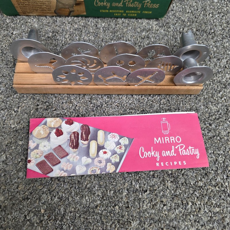 Mirro No 358 AM Cooky Pastry Press 10 Discs 3 Tips w/ Box Vintage Baking Tool gallery
