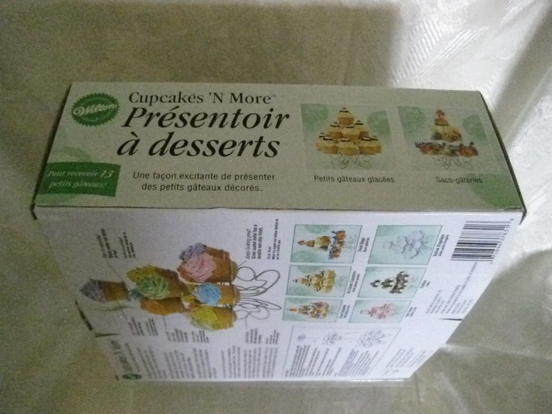 WILTON Cupcake N More Dessert Stand Holds up to 13 Cupcakes Party Display NEW gallery