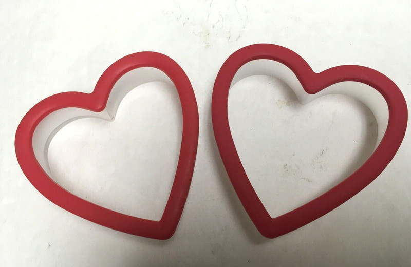 Lot of 2 Wilton Comfort Grip Cookie Cutter Large 4″ Heart RED Valentines New
