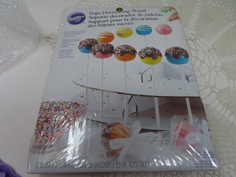 Wilton Cake Pops Decorating Display Stand 12 inches Wide New Sealed